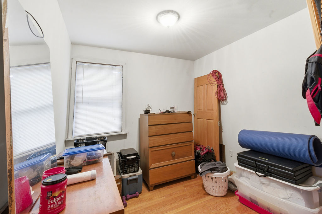 9655 S Commercial Avenue Property Photo 9