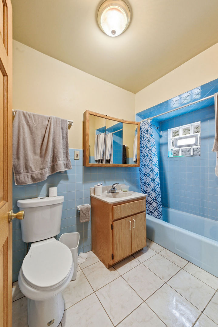9655 S Commercial Avenue Property Photo 10