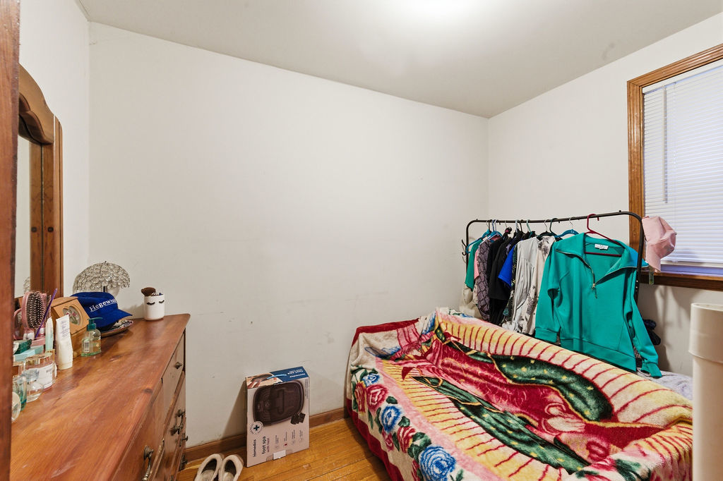 9655 S Commercial Avenue Property Photo 16