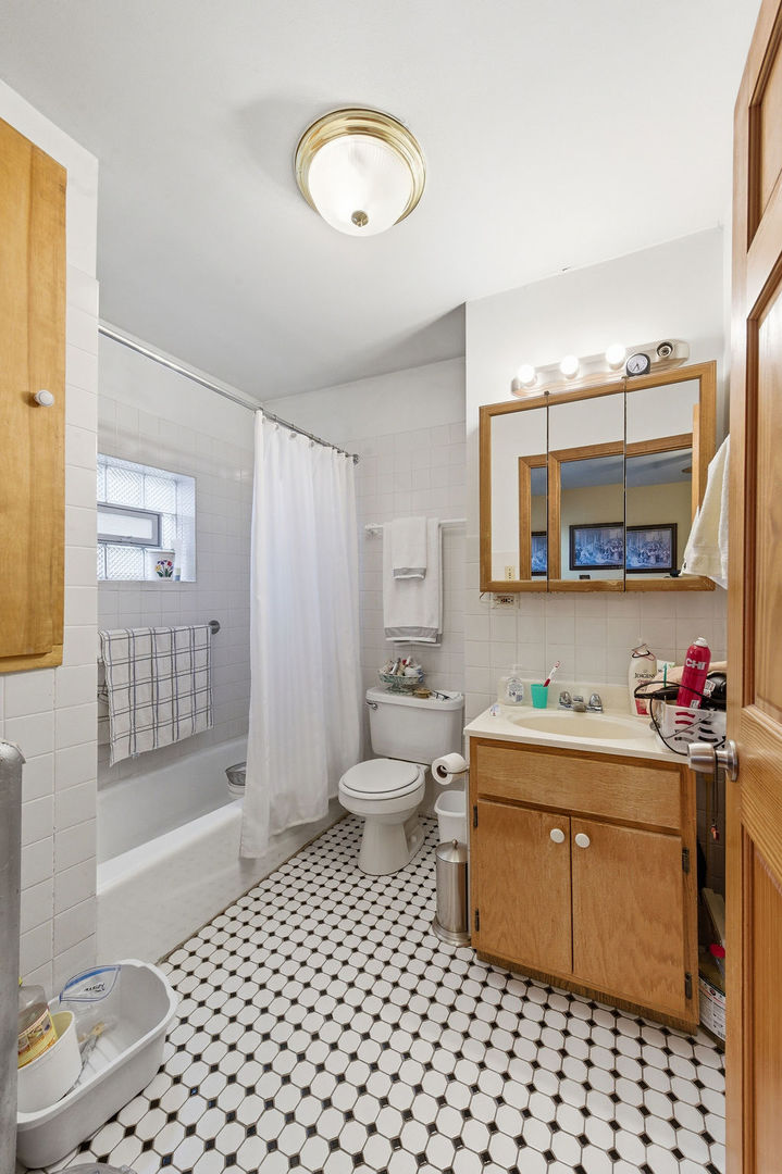 9655 S Commercial Avenue Property Photo 33