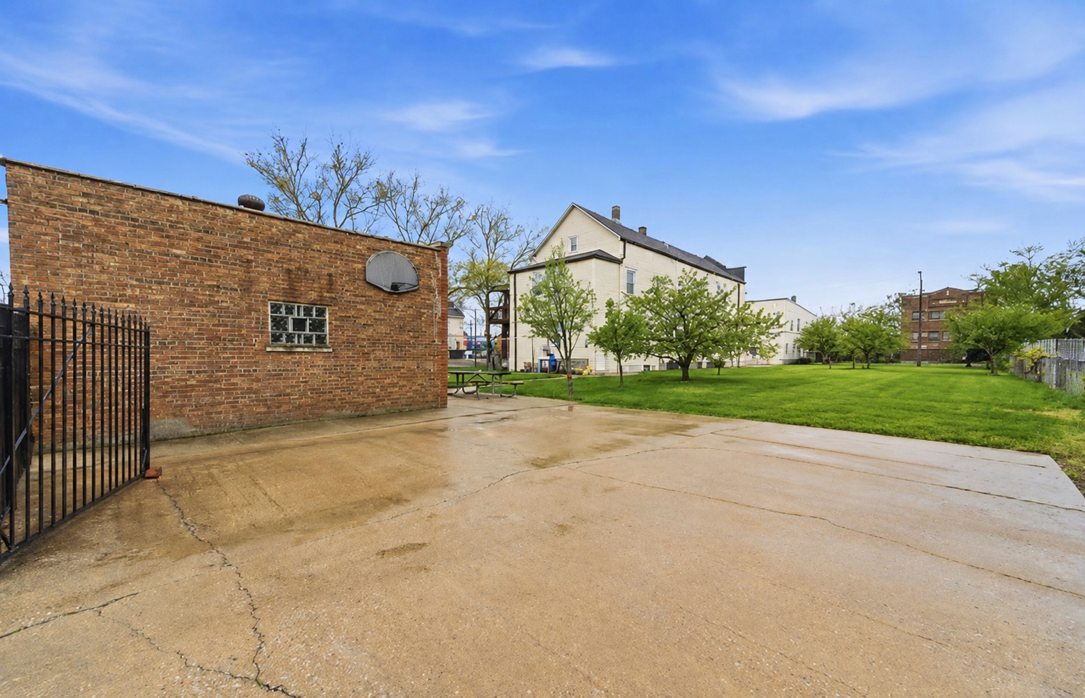 9655 S Commercial Avenue Property Photo 37