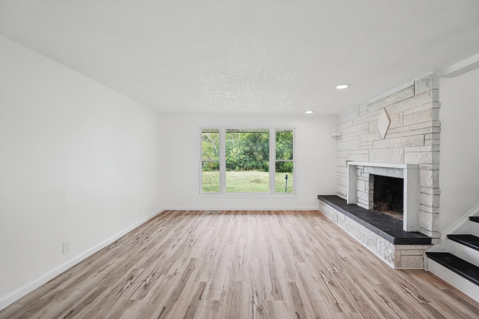 10371 E 1680 North Road Property Photo 9