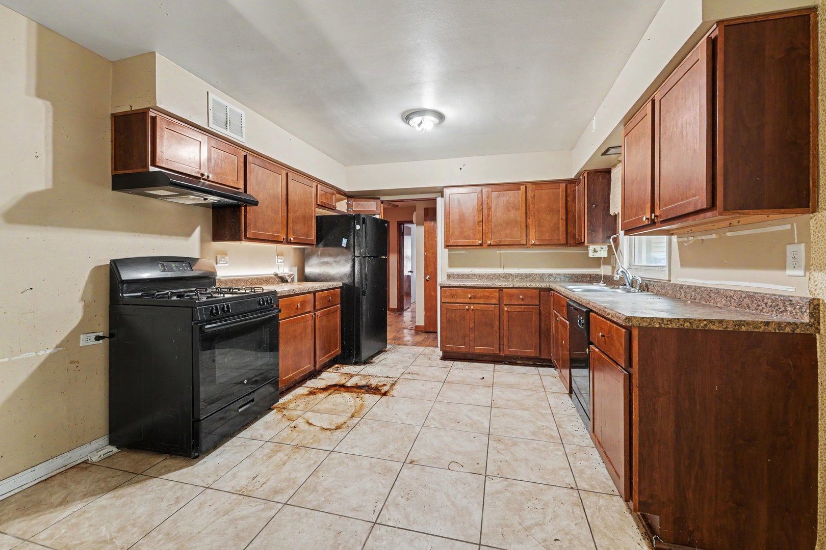 1037 Wentworth Avenue Property Photo 7
