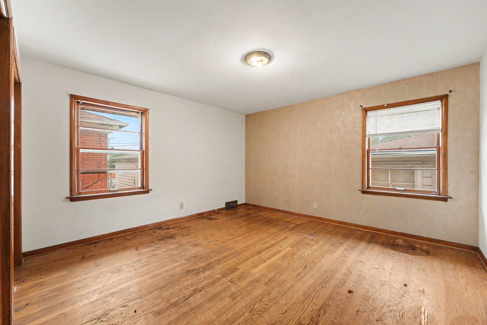 1037 Wentworth Avenue Property Photo 8