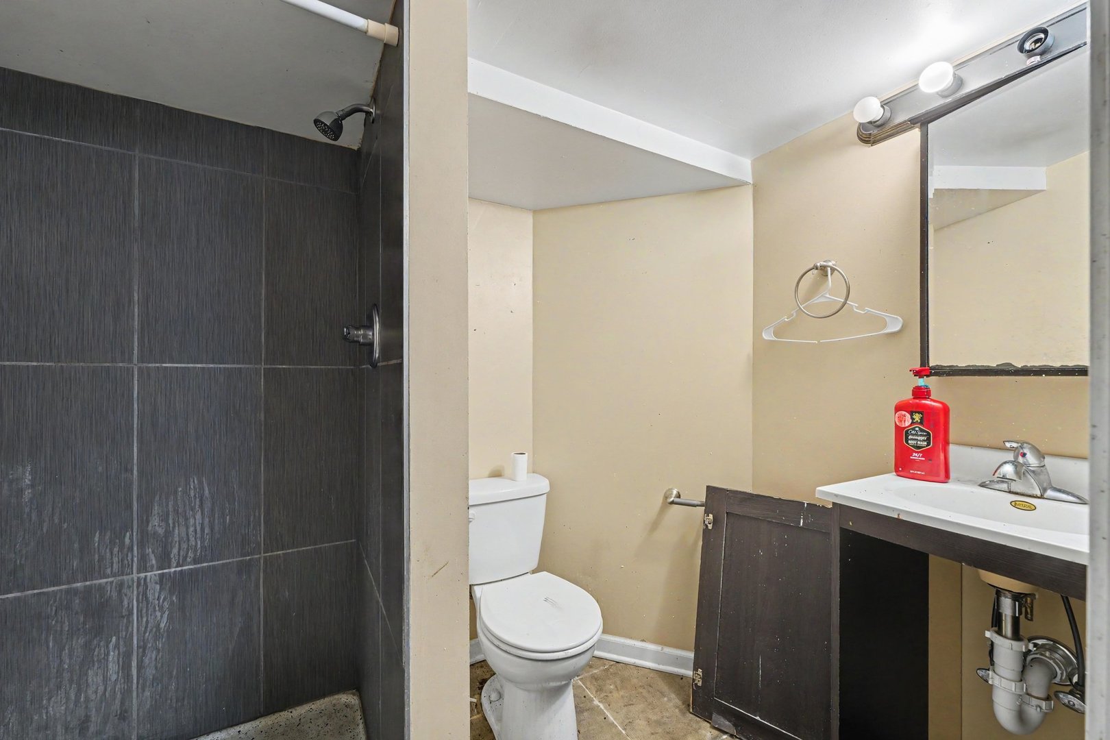 1037 Wentworth Avenue Property Photo 12