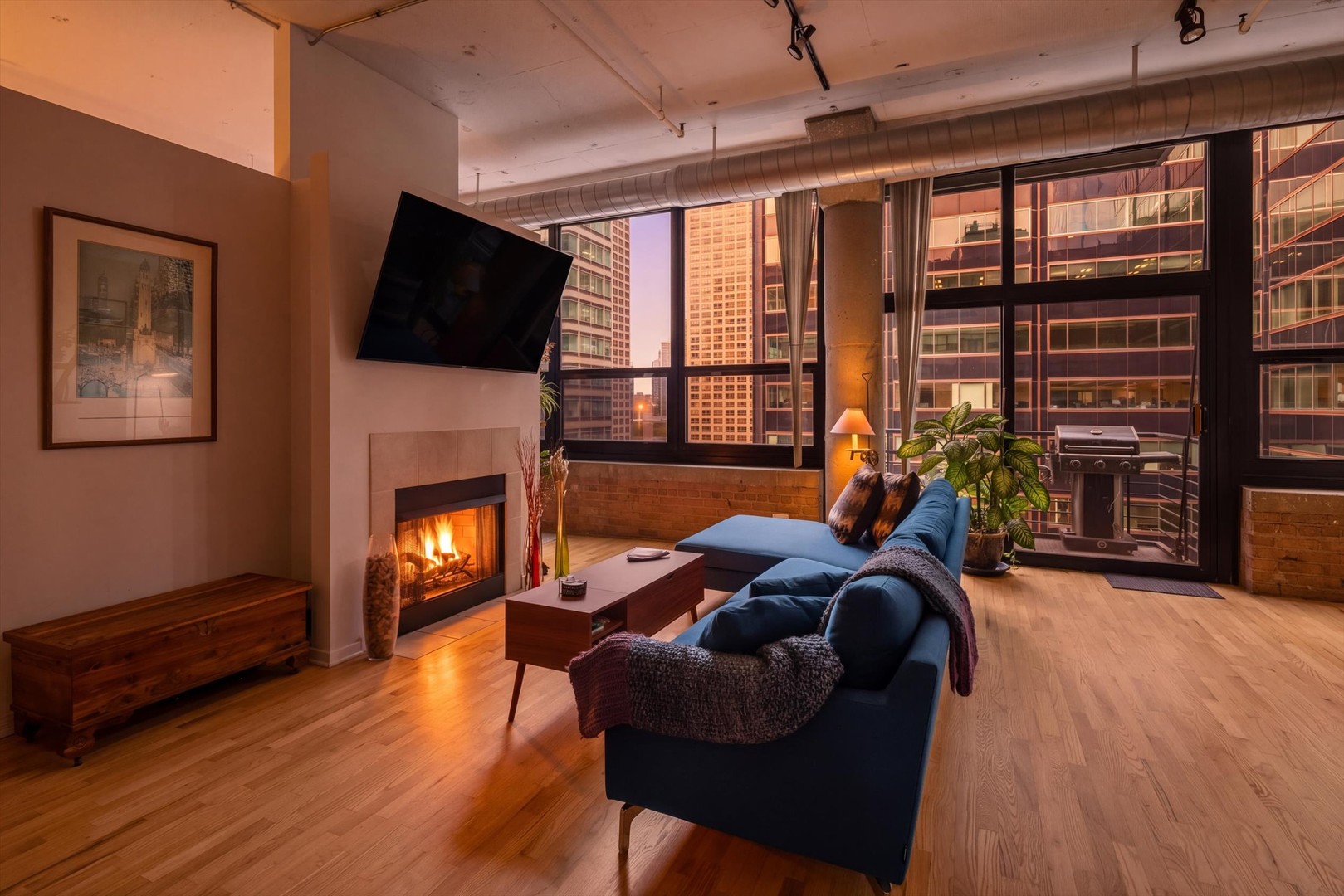 130 S Canal Street 607 Property Photo 5
