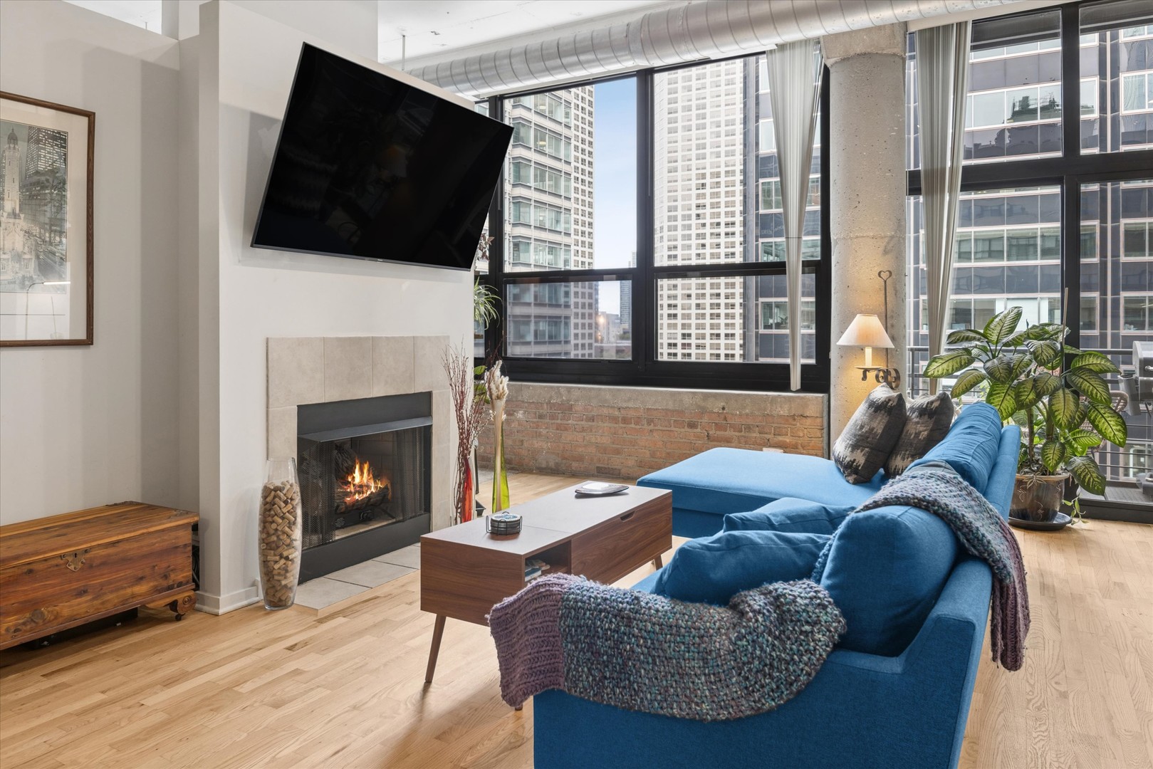 130 S Canal Street 607 Property Photo 6