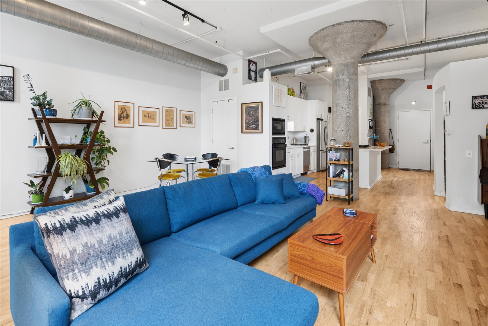 130 S Canal Street 607 Property Photo 8