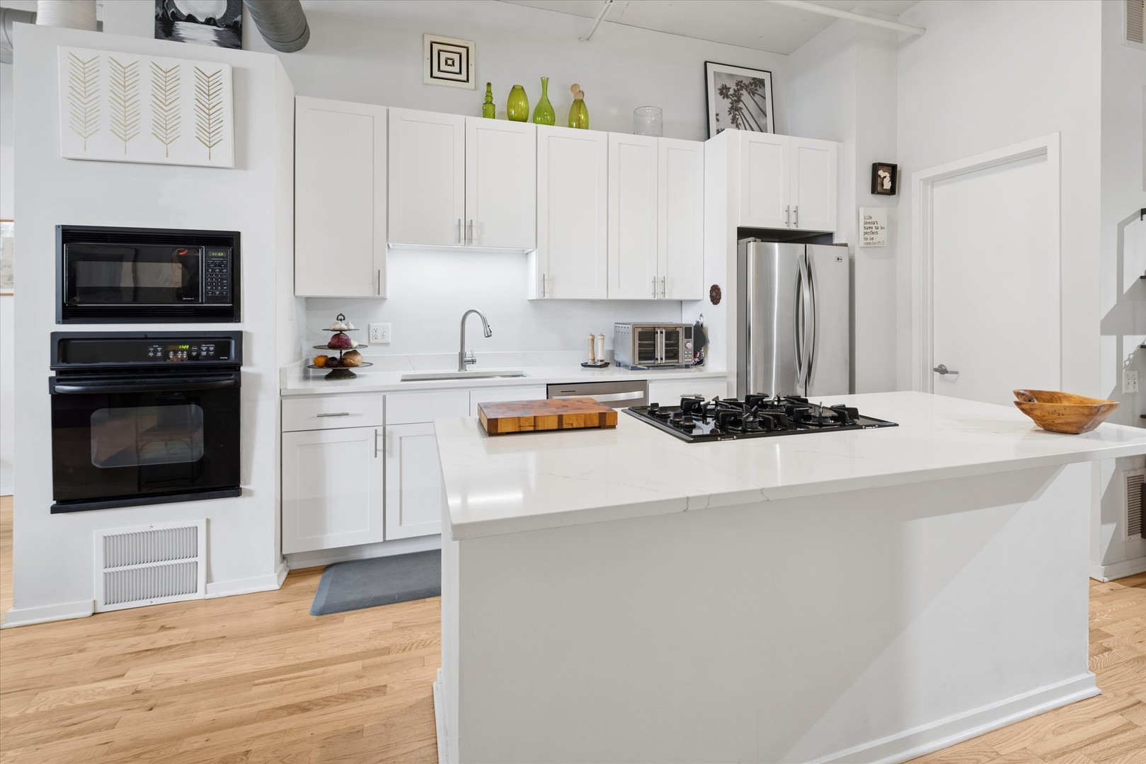 130 S Canal Street 607 Property Photo 10