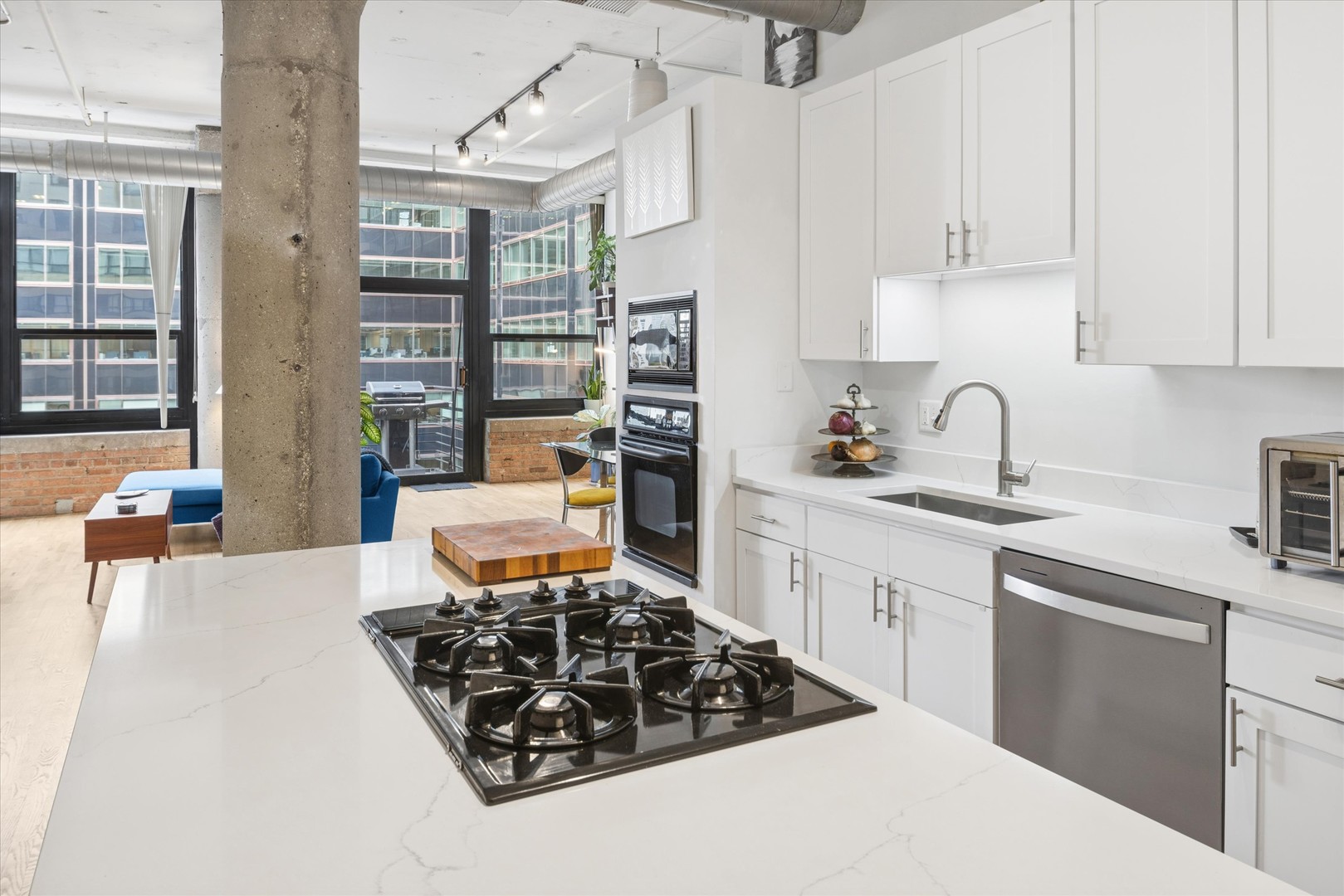 130 S Canal Street 607 Property Photo 12