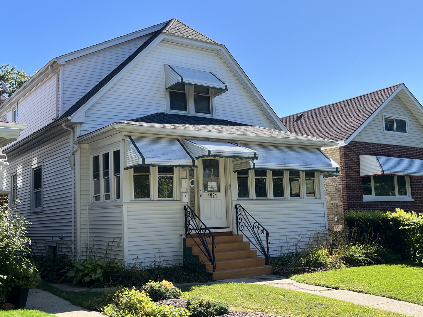 1921 Brown Avenue Property Photo 1