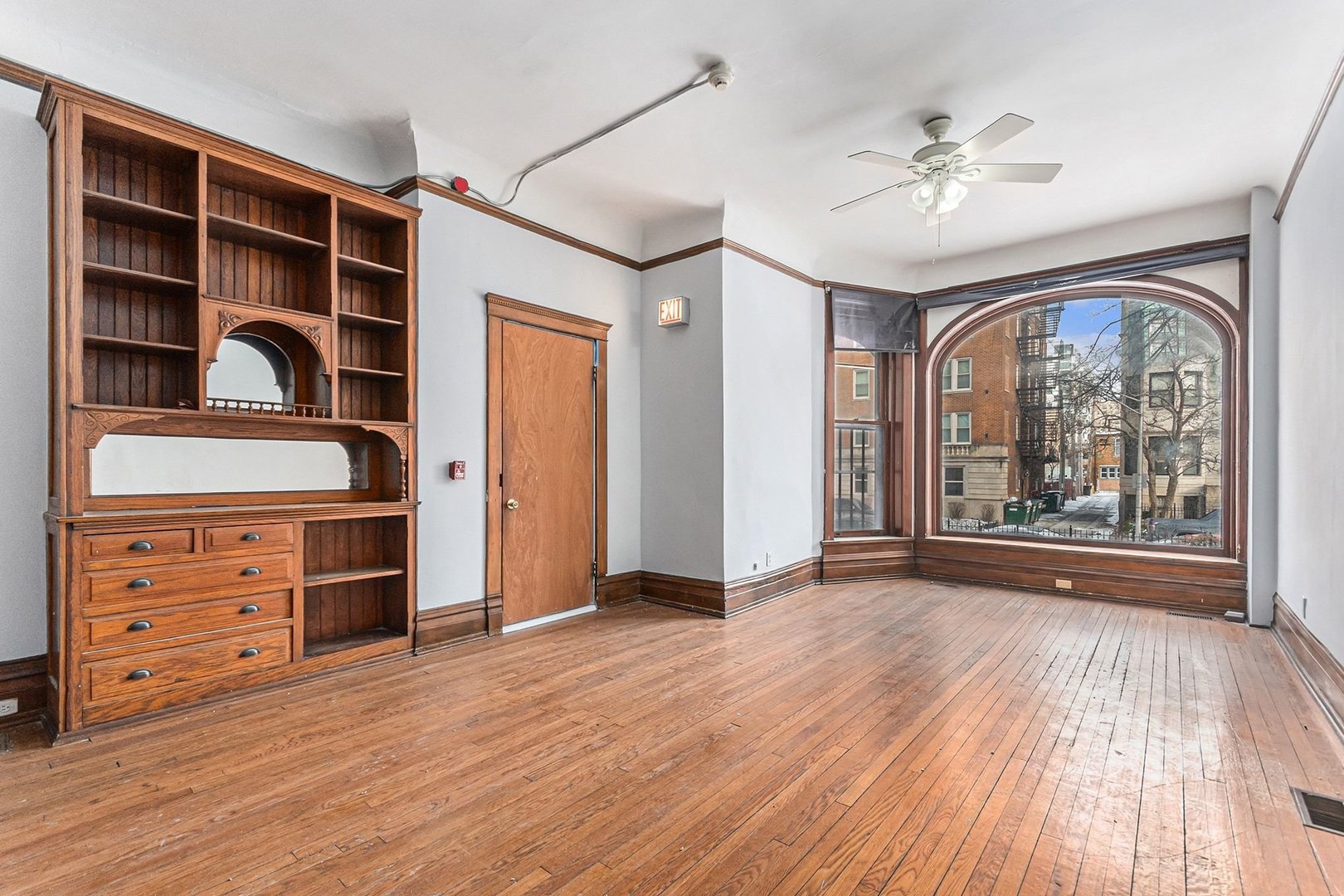 5114 S Dorchester Avenue Property Photo 2