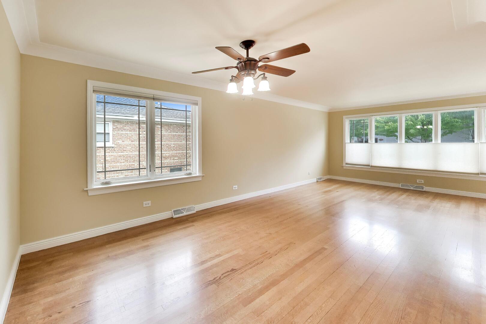 5022 N Busse Avenue Property Photo 9