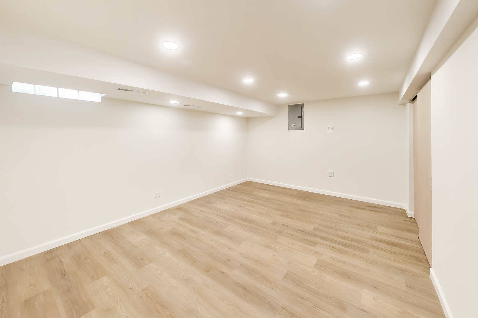5022 N Busse Avenue Property Photo 32