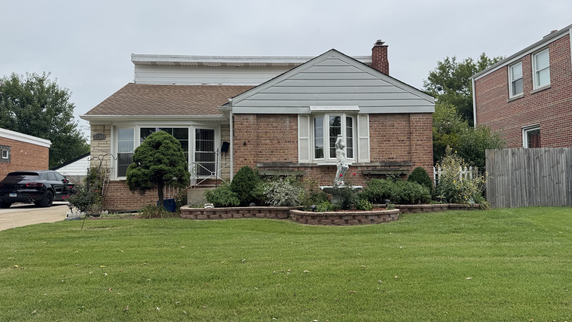 1934 Norfolk Avenue Property Photo 2