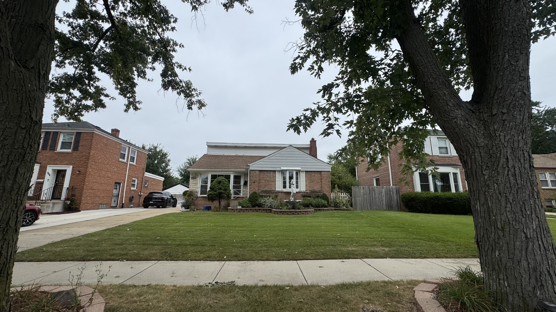 1934 Norfolk Avenue Property Photo 4