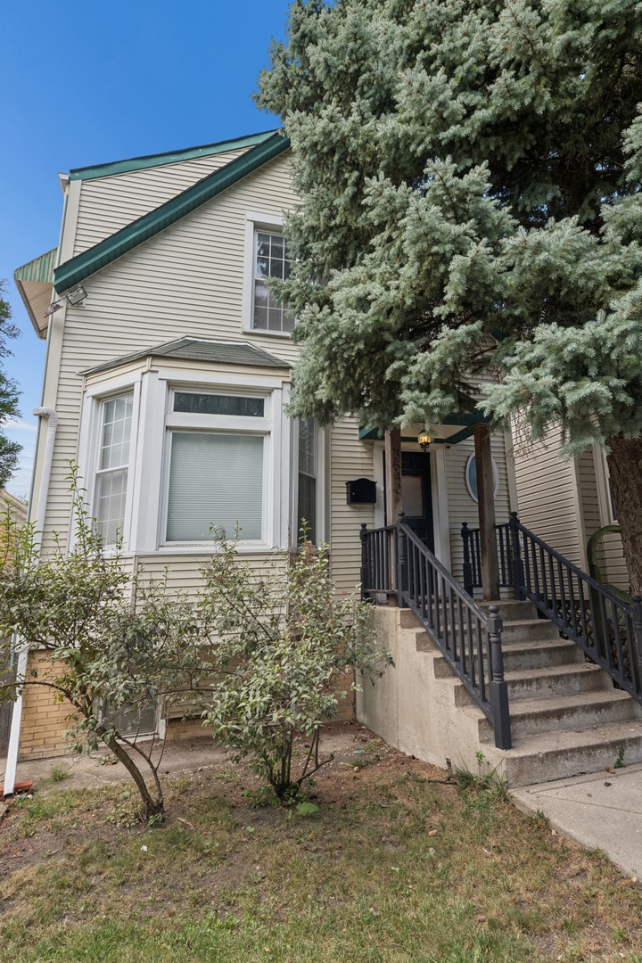 3542 N Albany Avenue 2 Property Photo 1
