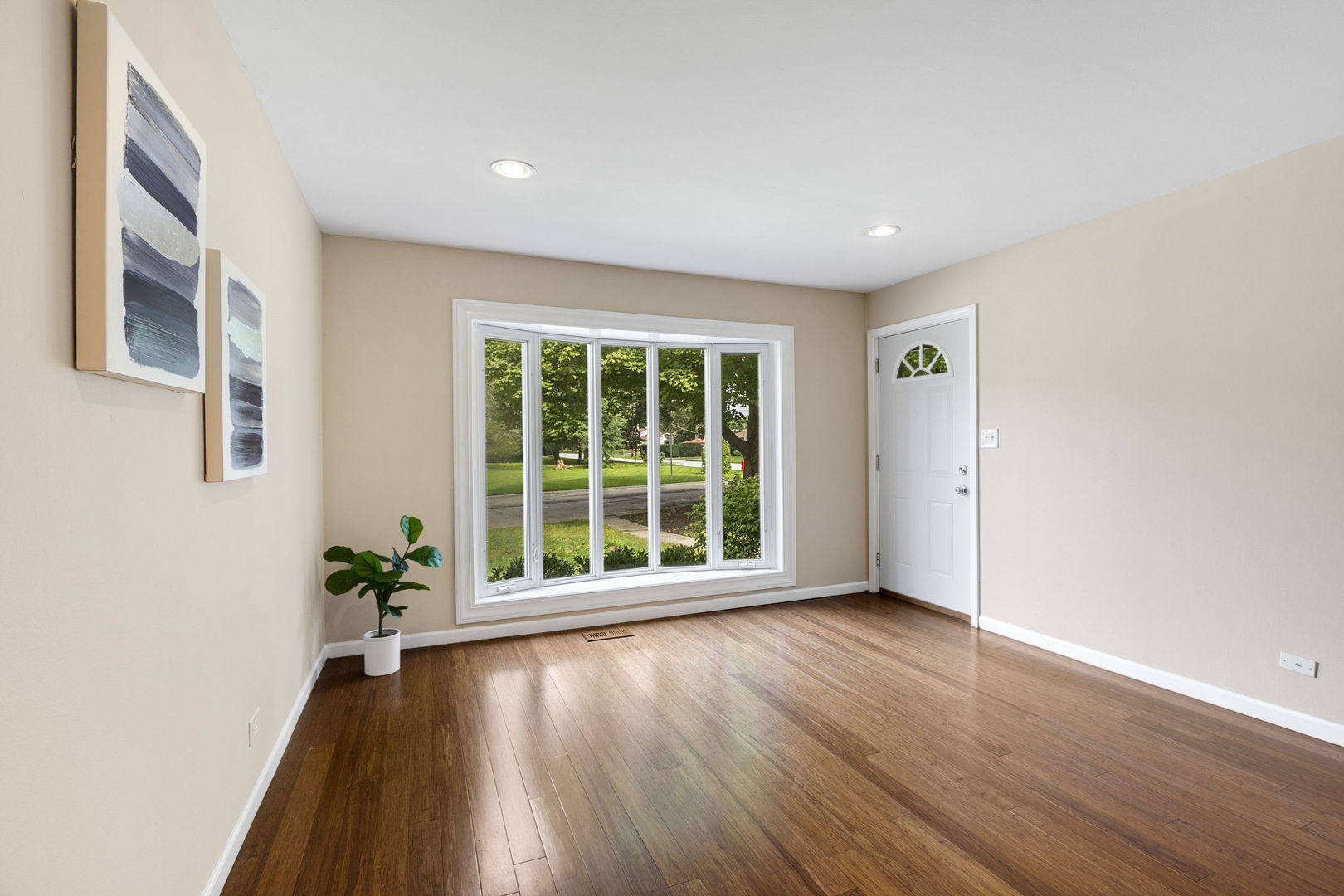 340 James Avenue Property Photo 4
