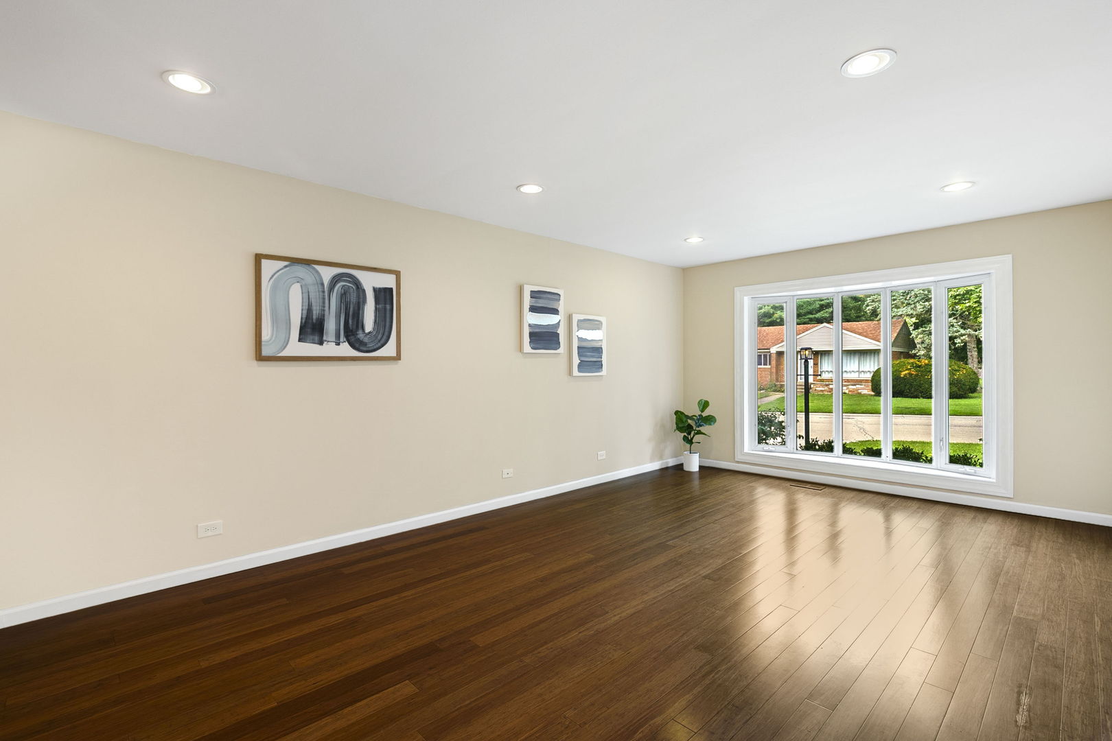 340 James Avenue Property Photo 5