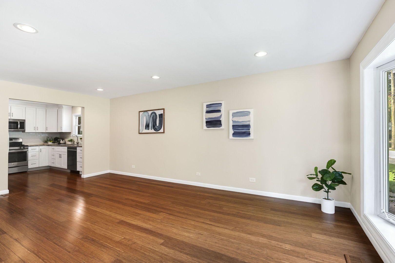 340 James Avenue Property Photo 8