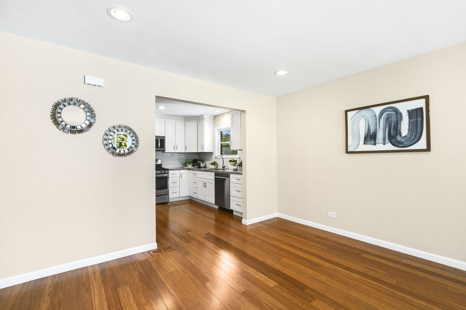 340 James Avenue Property Photo 9