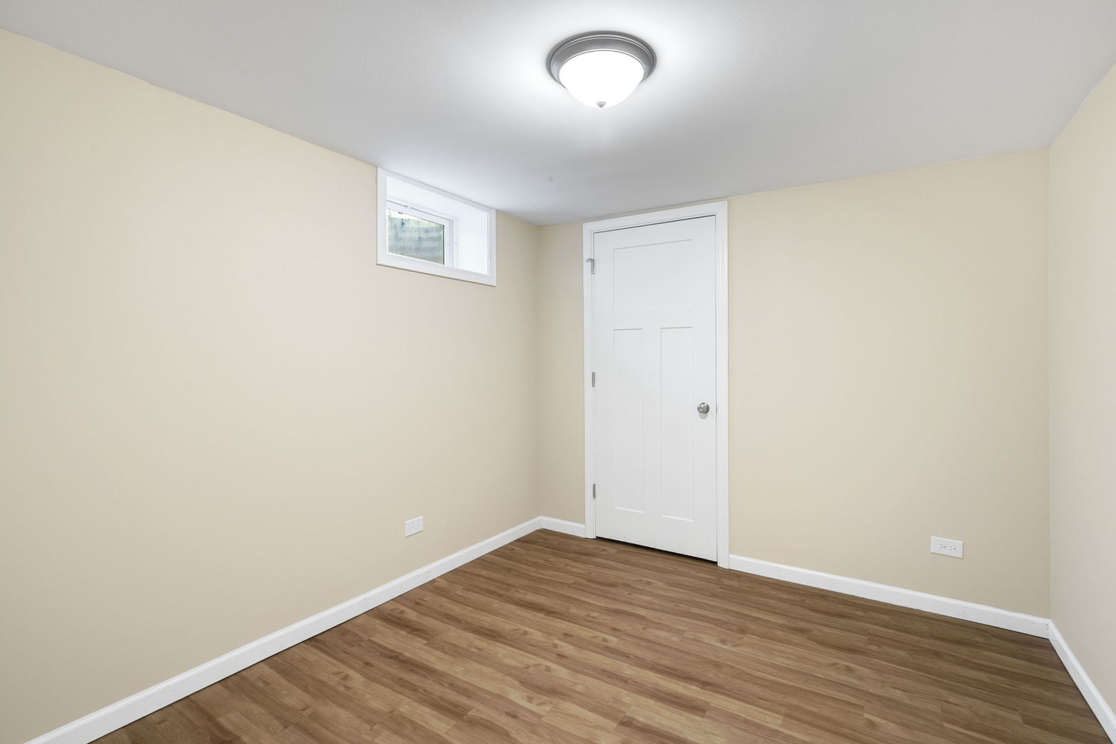 340 James Avenue Property Photo 22