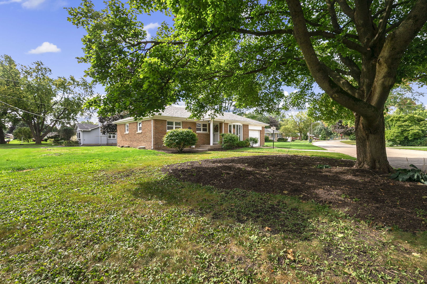 340 James Avenue Property Photo 25