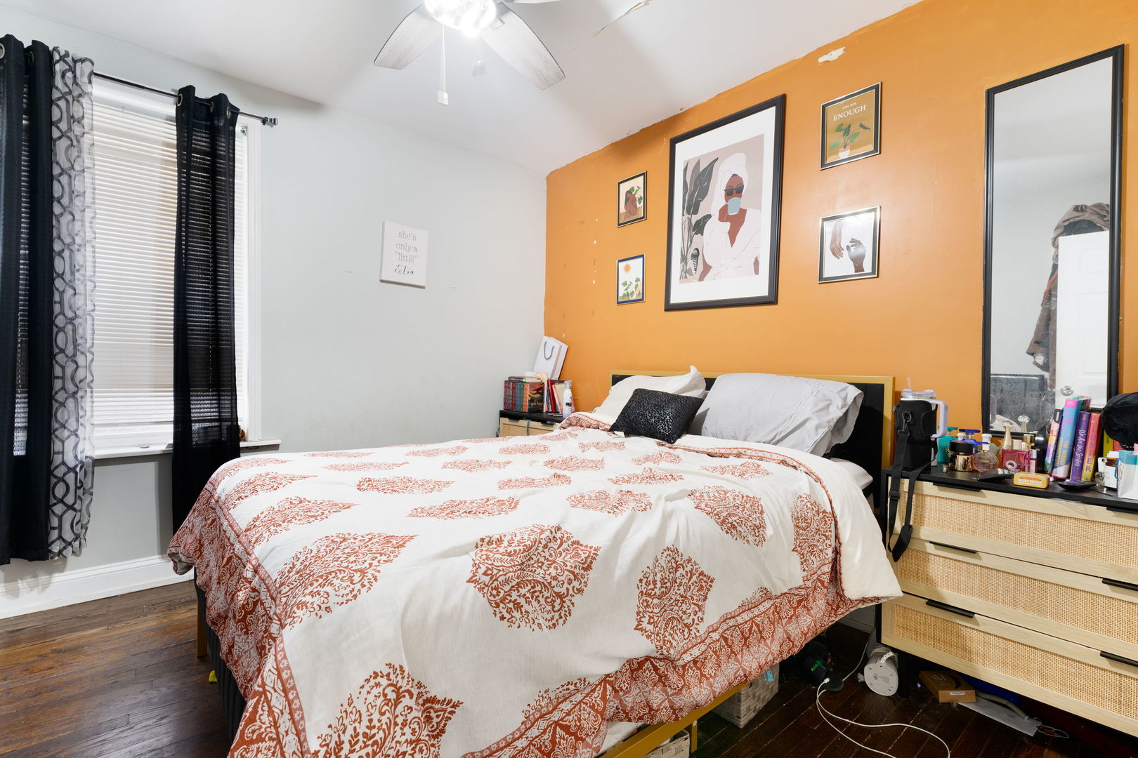 6820 S Dante Avenue Property Photo 8