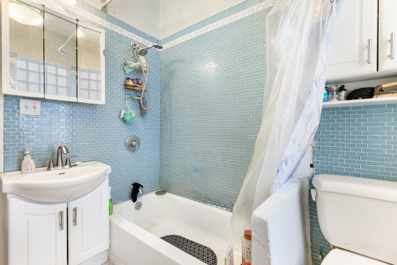6820 S Dante Avenue Property Photo 11