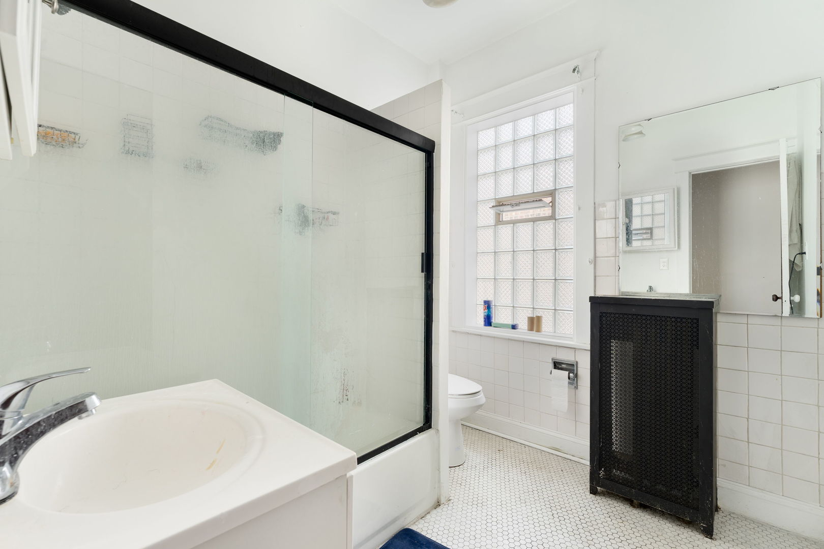 6820 S Dante Avenue Property Photo 16