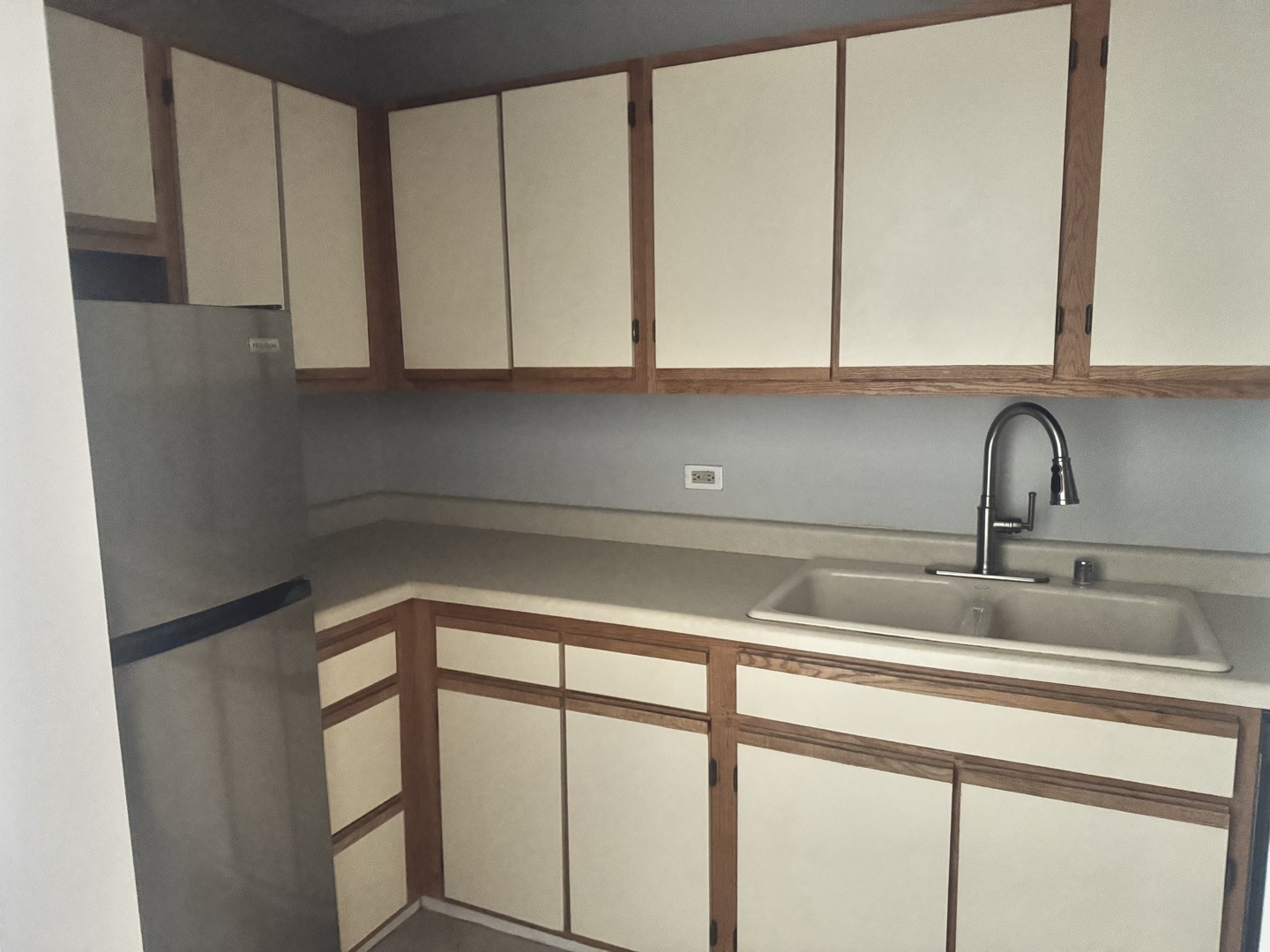 1122 N Clark Street 2510 Property Photo 13