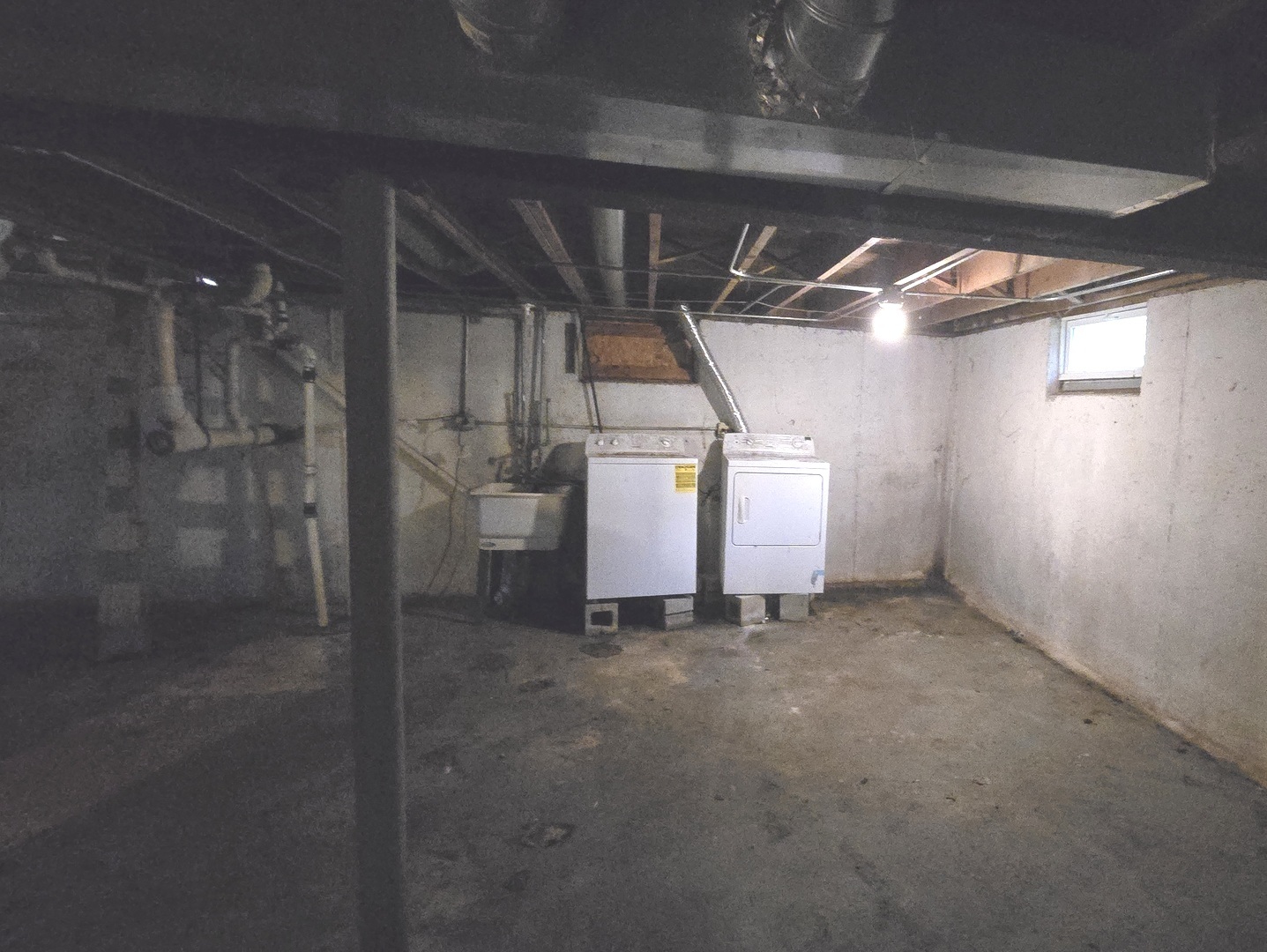 168 W 156th Place Property Photo 10