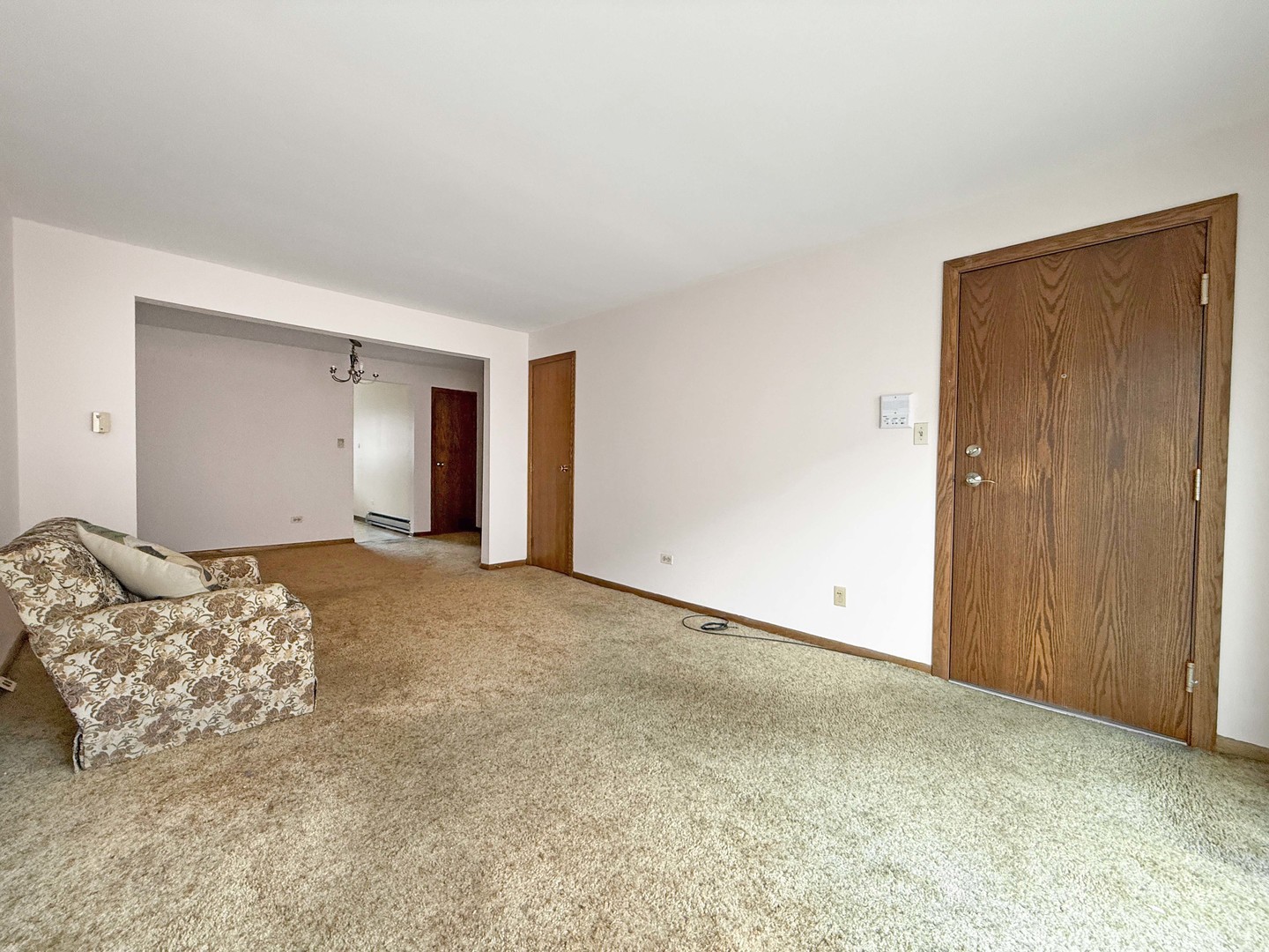 5824 S Archer Avenue 2b Property Photo 5