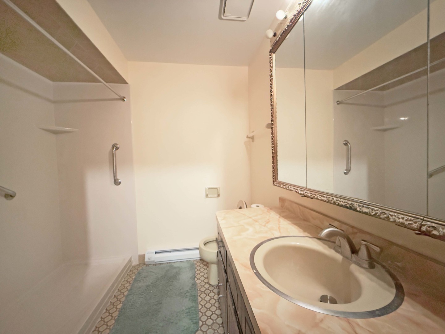 5824 S Archer Avenue 2b Property Photo 14