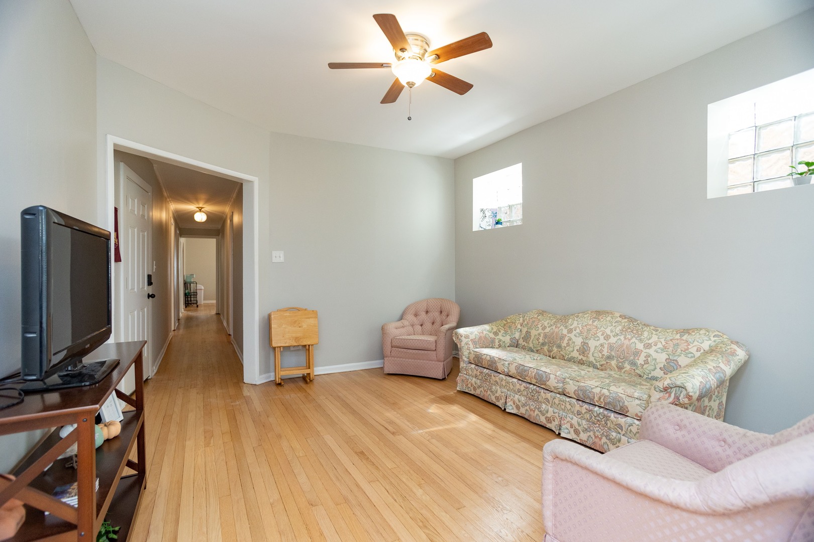 6449 N Lakewood Avenue Property Photo 18