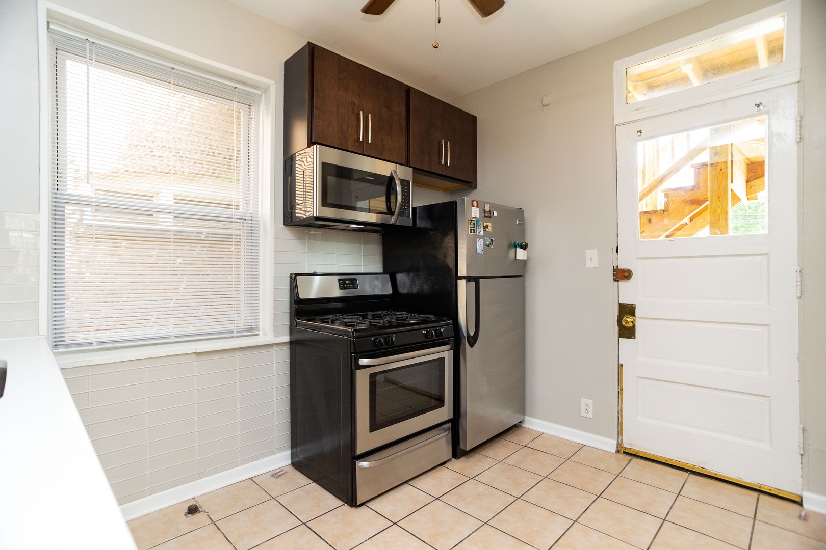 6449 N Lakewood Avenue Property Photo 21