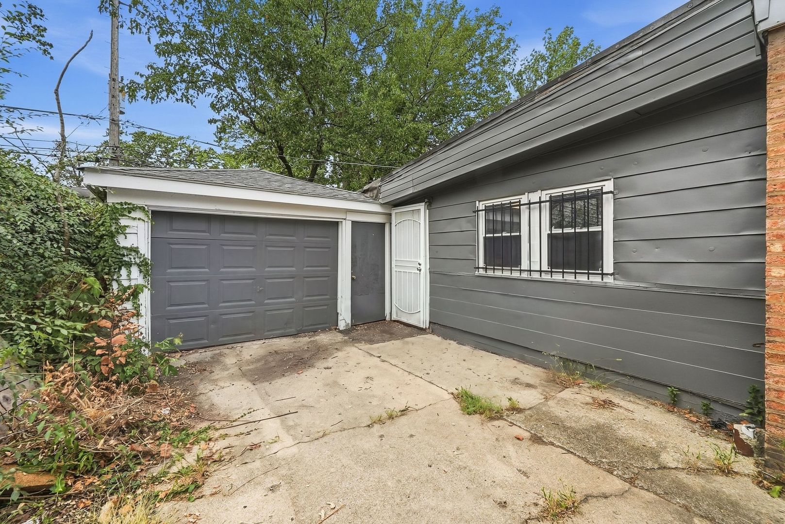9668 S Luella Avenue Property Photo 3