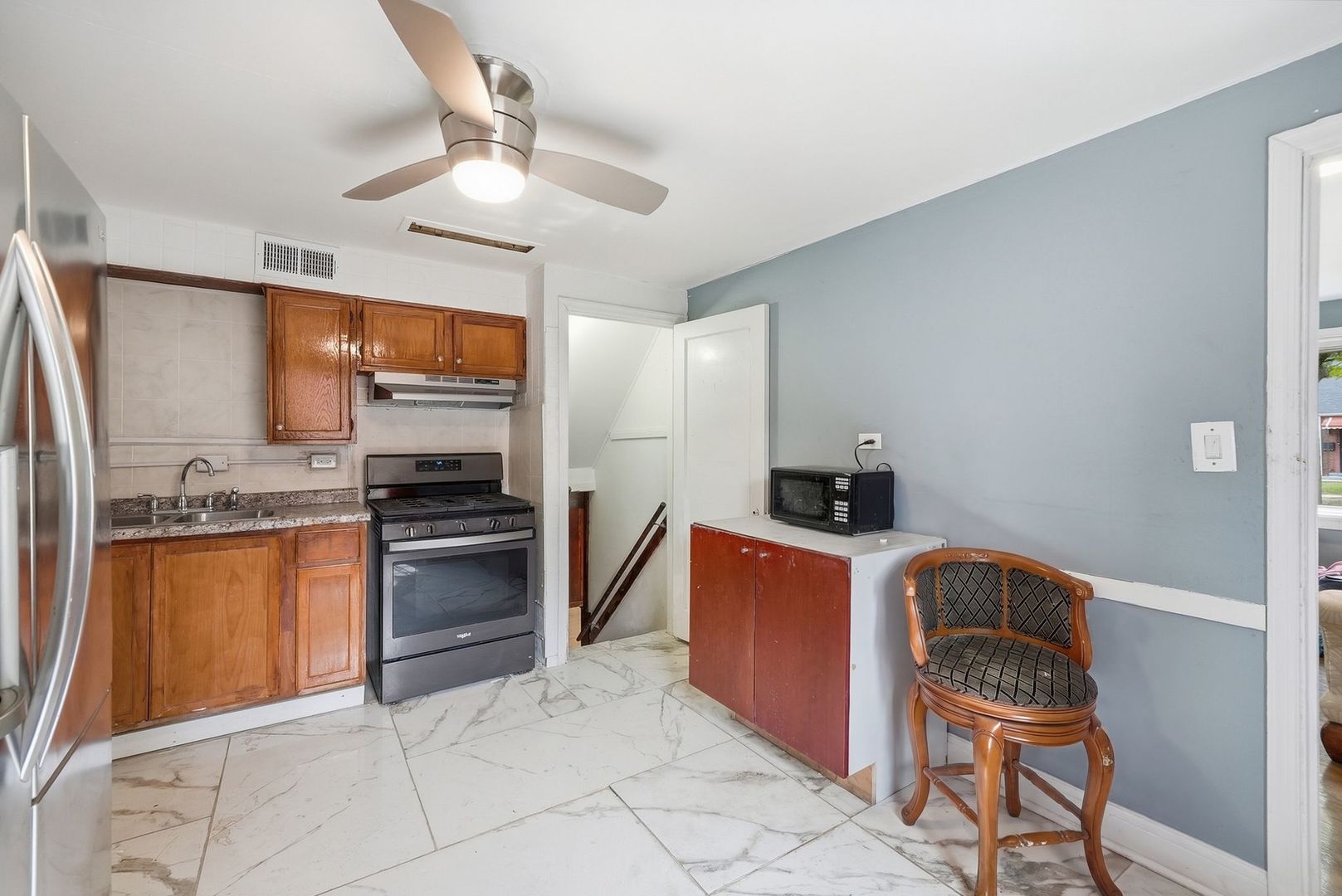 9668 S Luella Avenue Property Photo 8