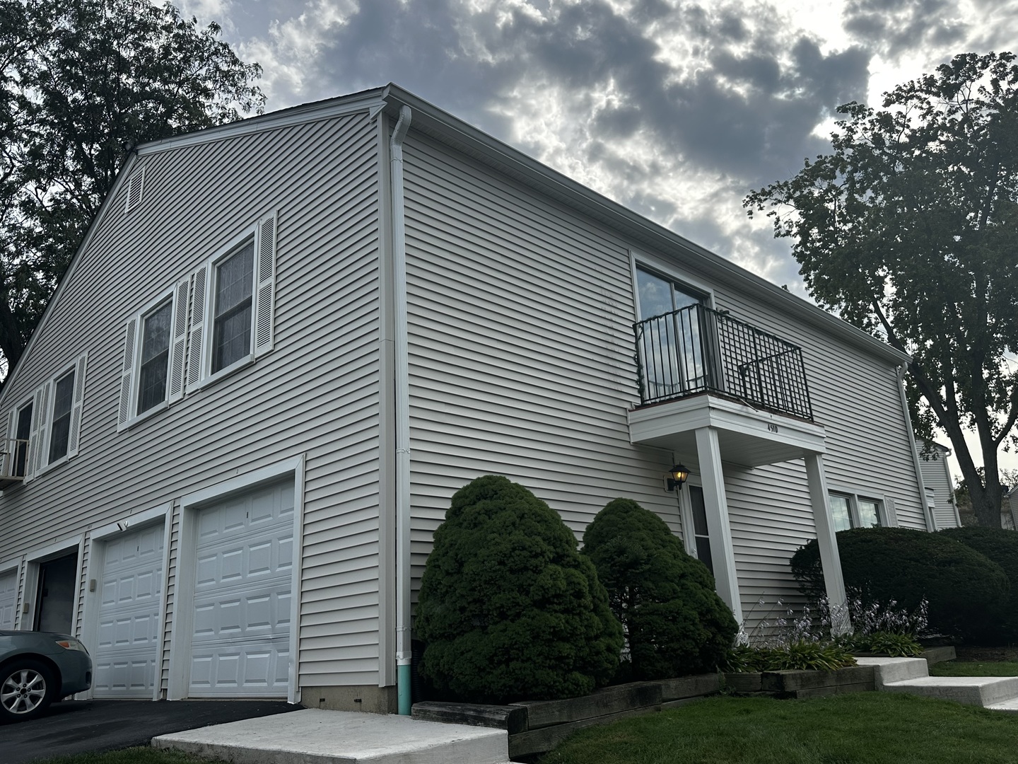 451 James Court D Property Photo 1