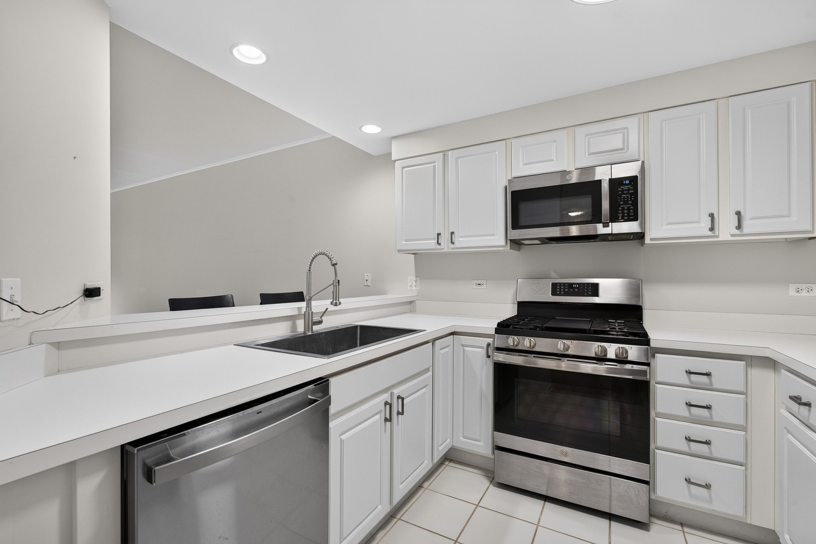 245 Burlington Avenue 201 Property Photo 10