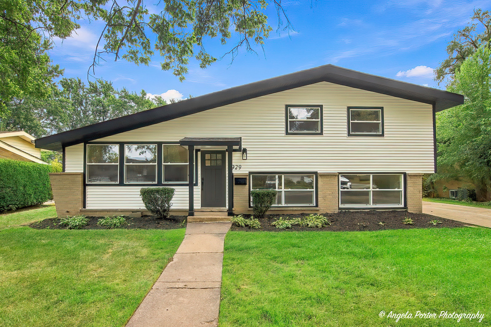 2929 Central Road Property Photo 1