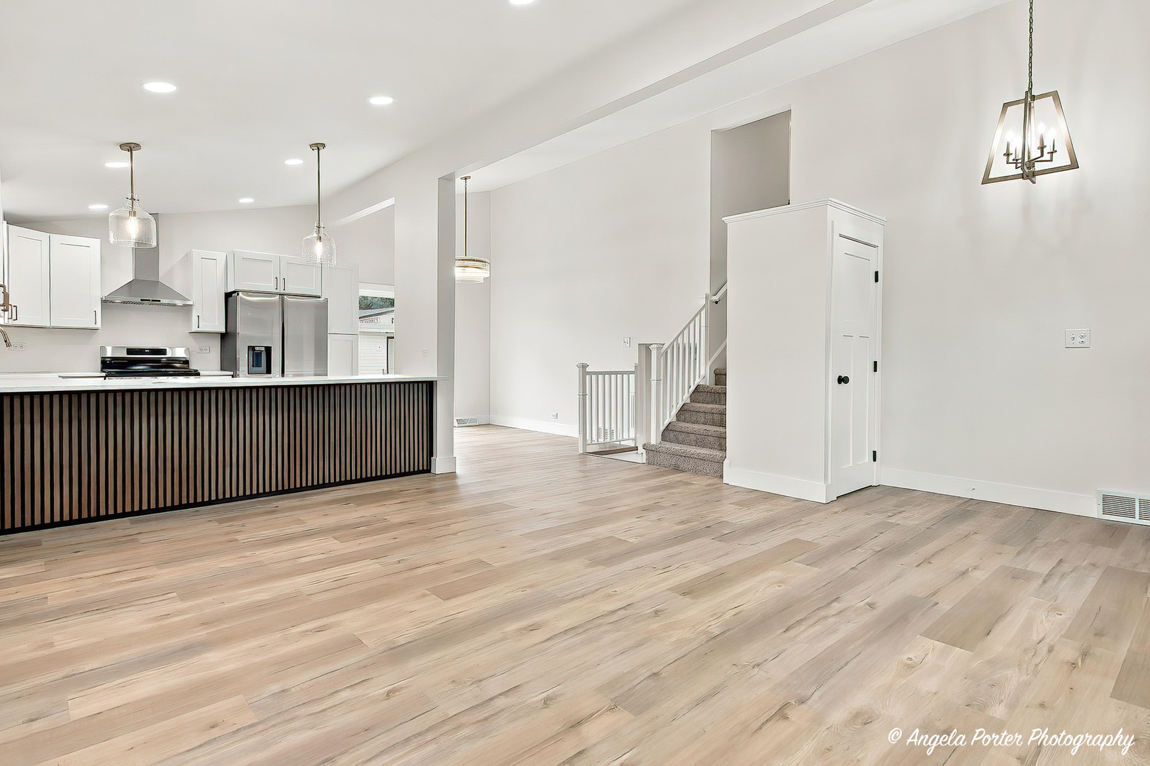2929 Central Road Property Photo 4
