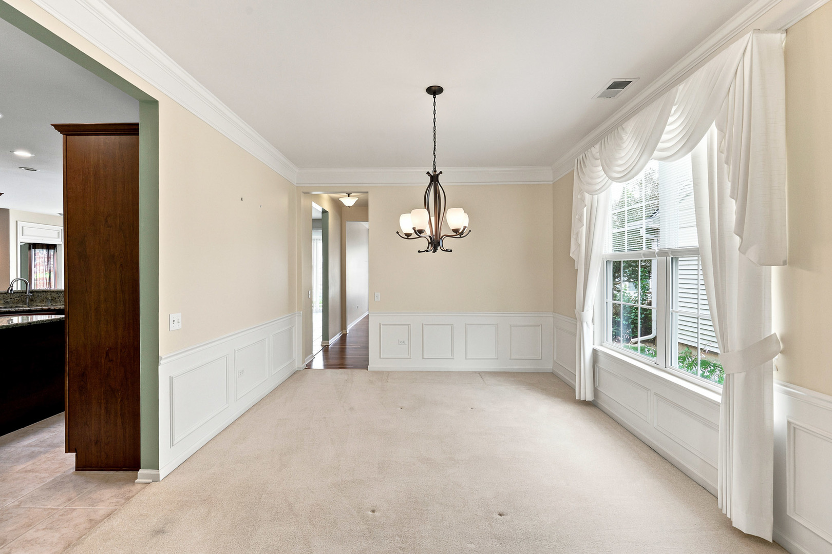 13470 Crestview Drive Property Photo 5