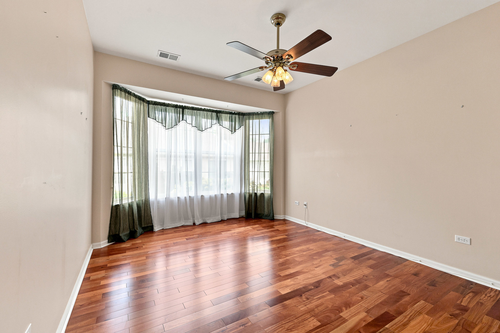 13470 Crestview Drive Property Photo 6