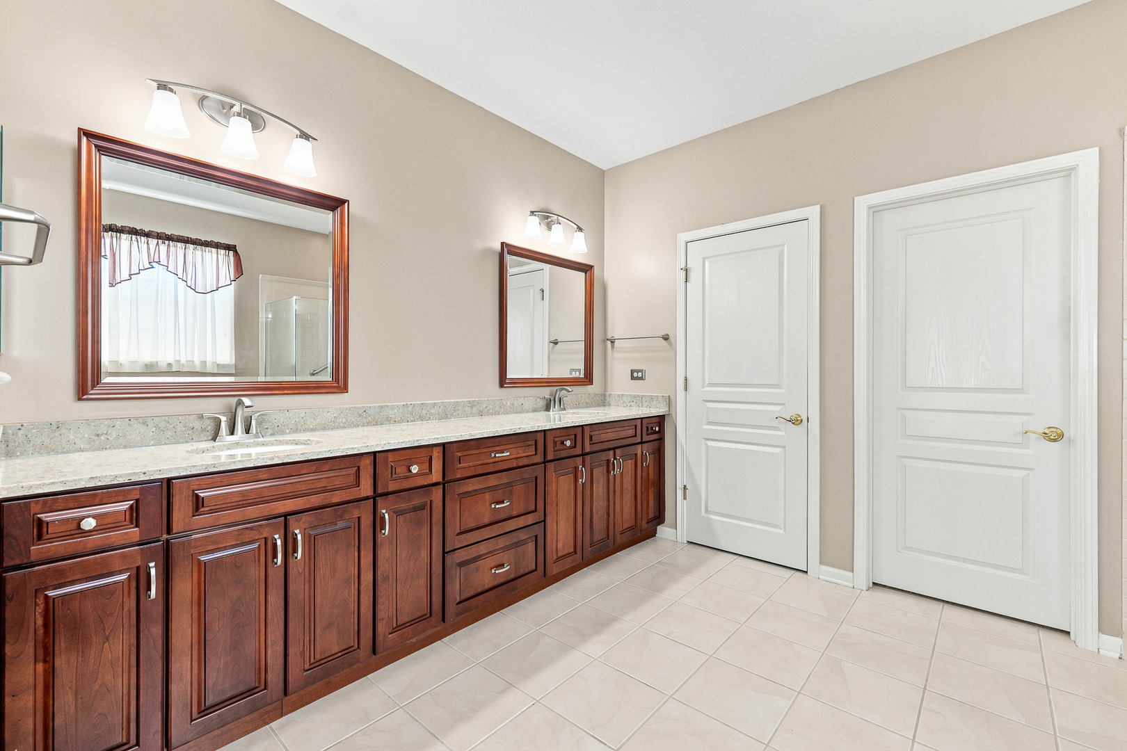 13470 Crestview Drive Property Photo 20
