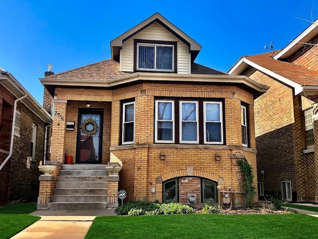 2936 N Kostner Avenue Property Photo 1