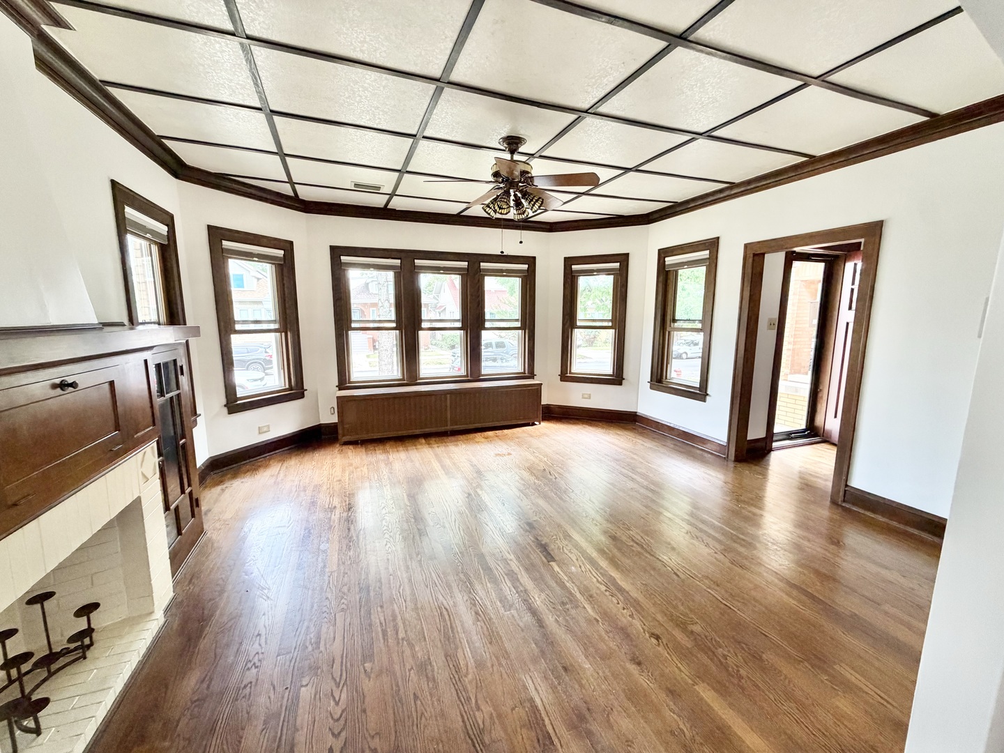 2936 N Kostner Avenue Property Photo 2