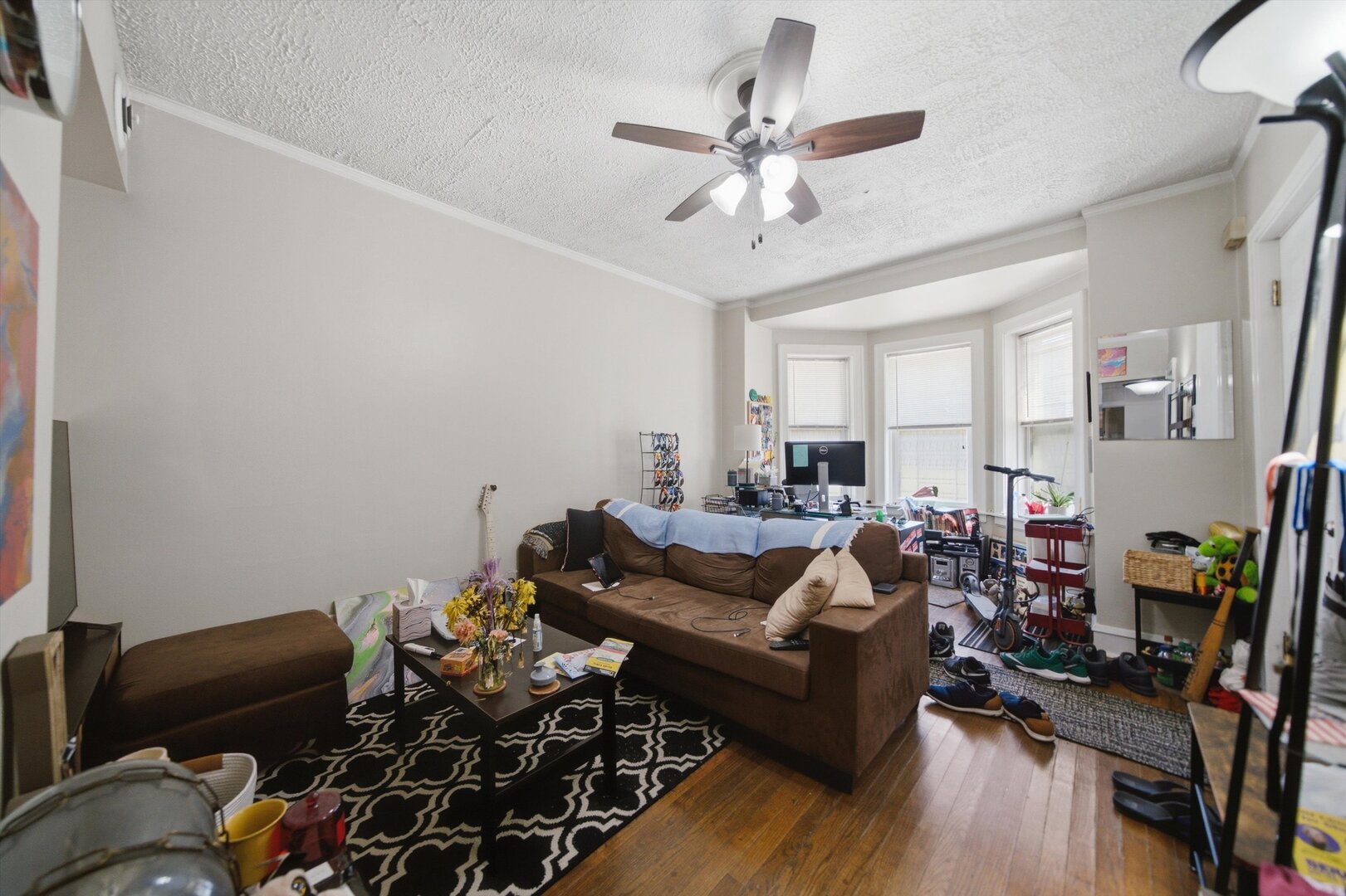 2418 N Western Avenue Property Photo 25