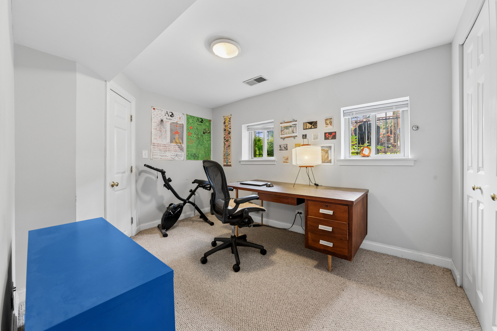 1723 W Foster Avenue Property Photo 11