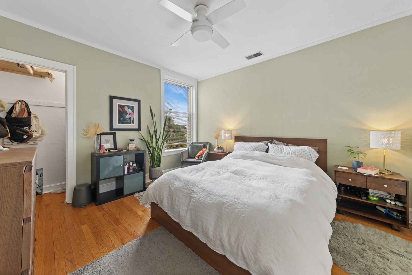1723 W Foster Avenue Property Photo 15